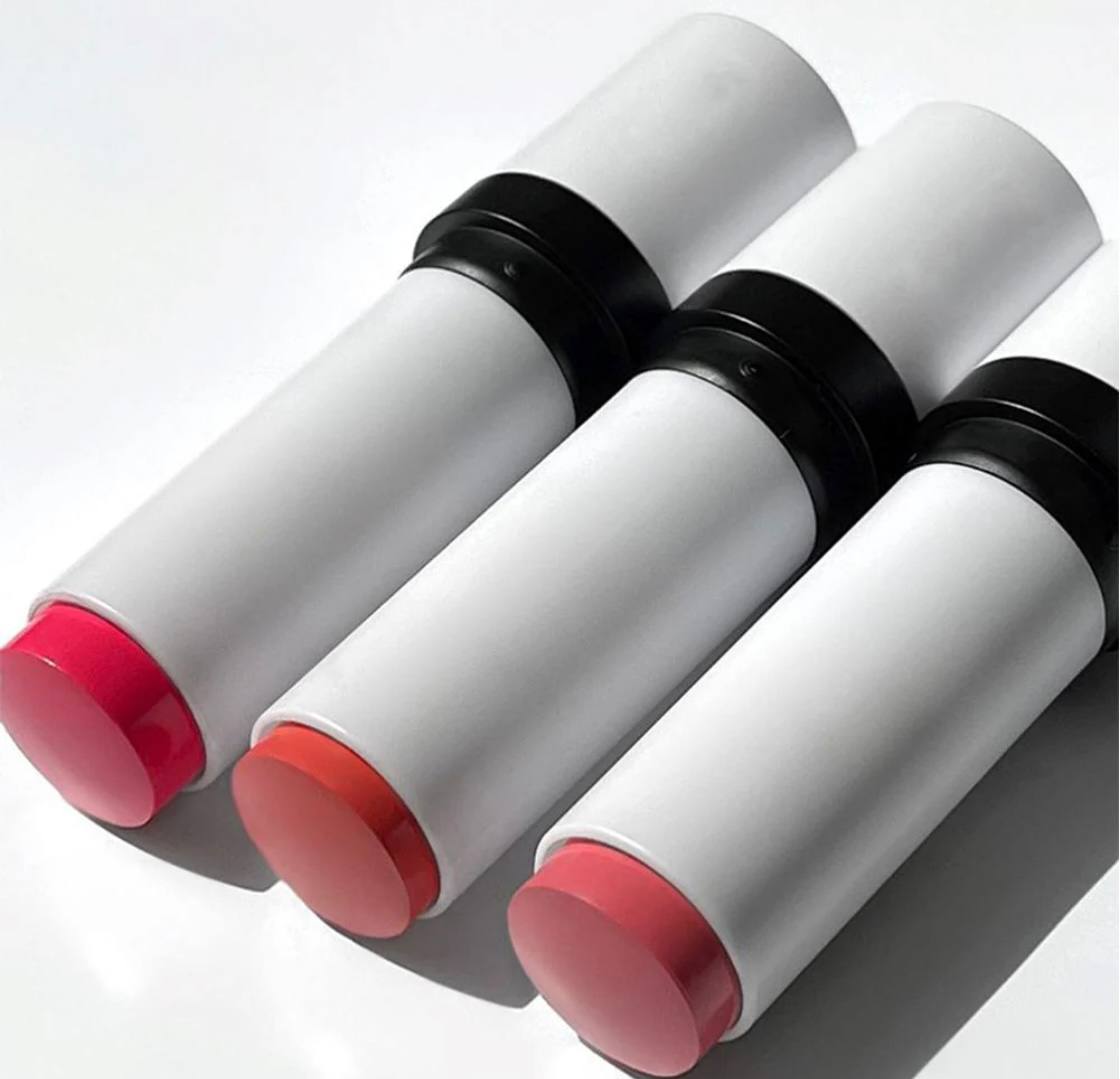 Blush Stick cu Pensulă Integrată – Culoare Naturală & Aplicare Perfectă - Image 2